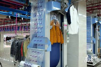 洗衣服也要靠黑科技?记者探营这家洗衣中央工厂发现…